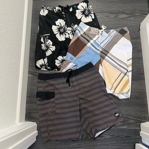 Bundle of board shirts men’s 34